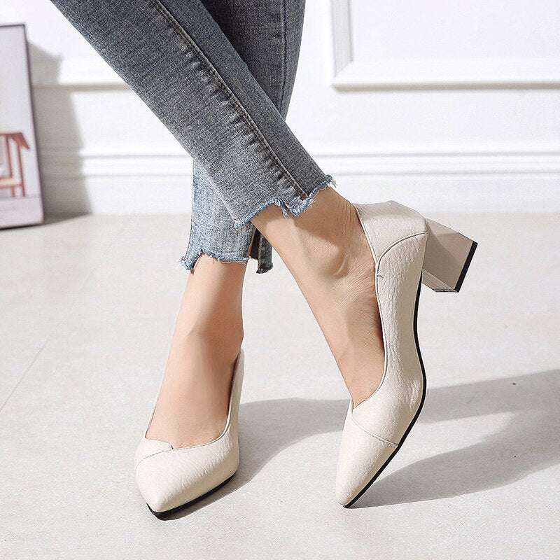 Low Heel Novel Pumps